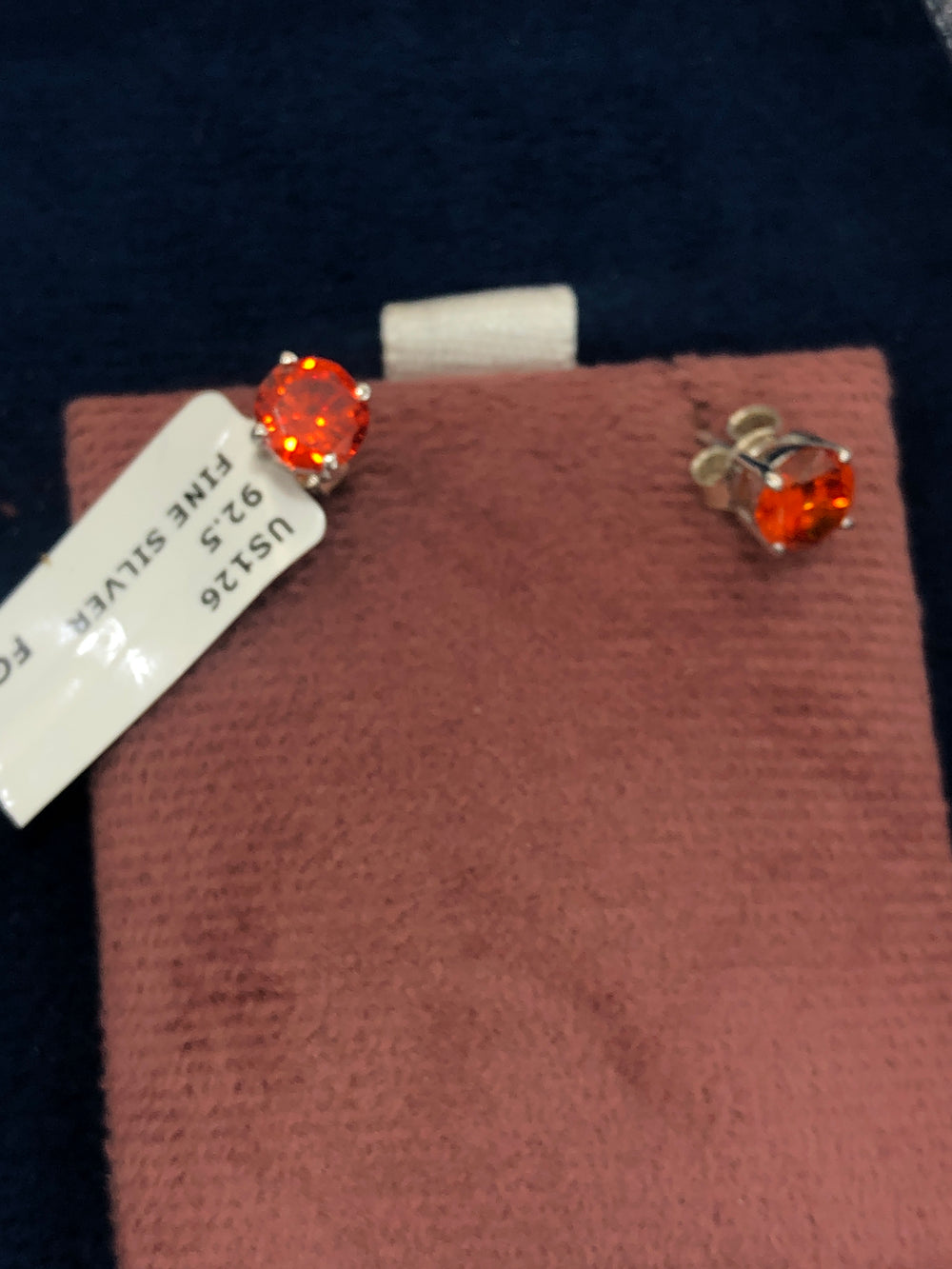 SAME EARRINGS BOX 40