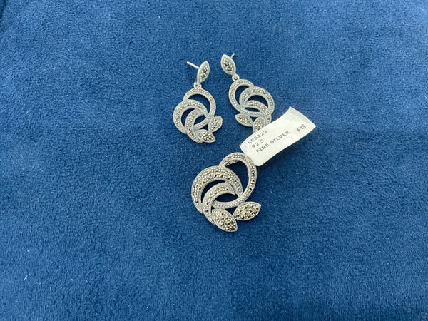 PENDANT SET BOX 26