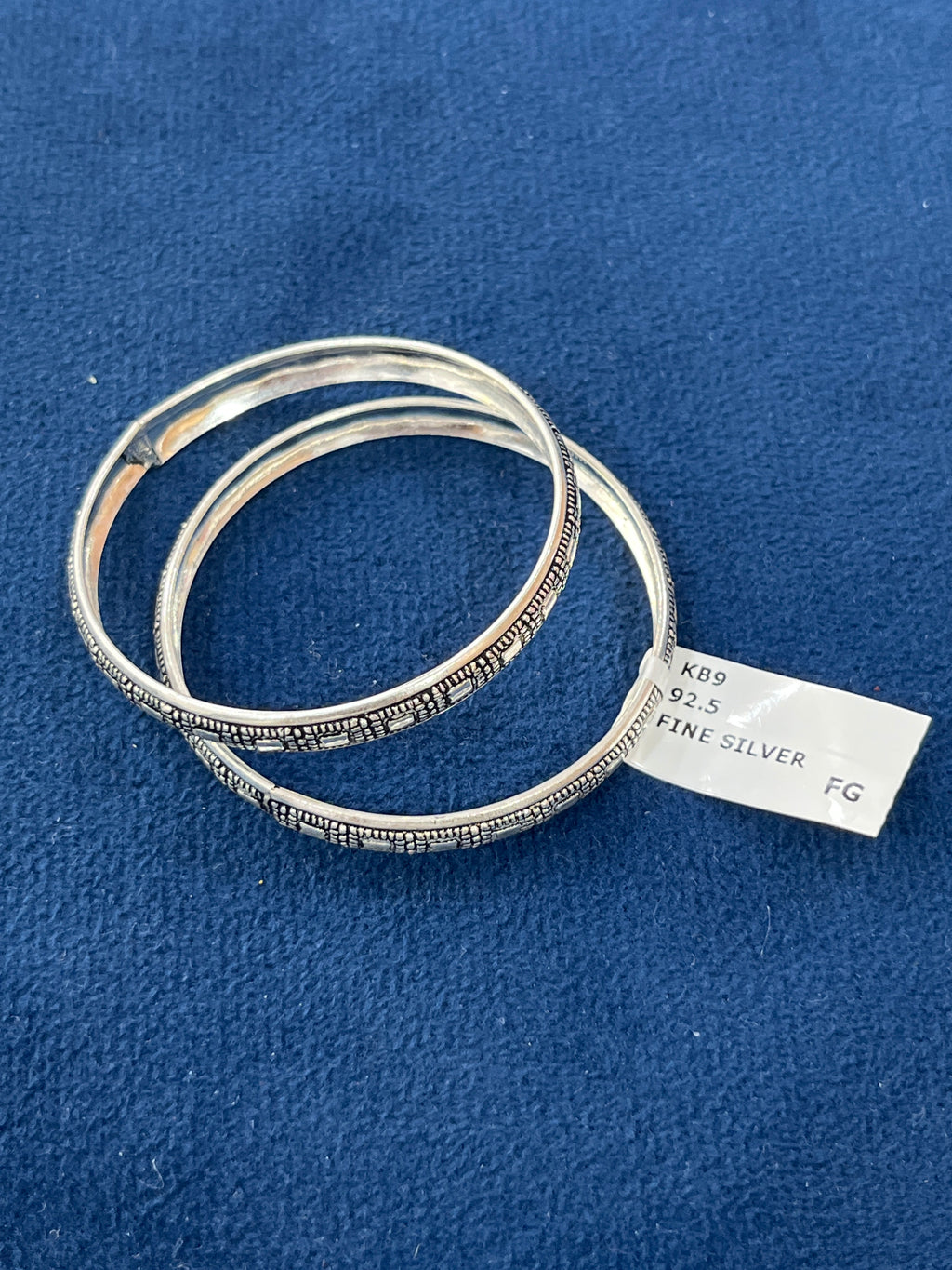 KIDS BANGLES BOX 9