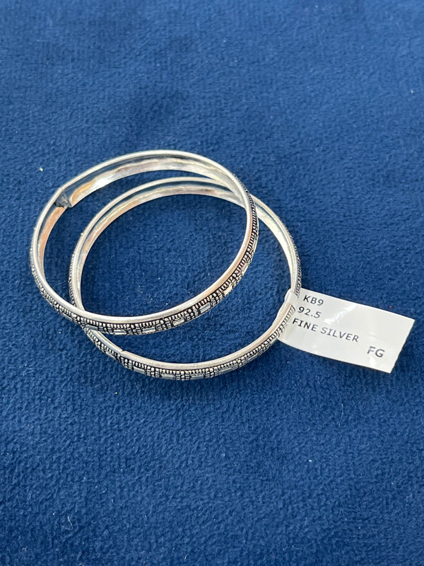 KIDS BANGLES BOX 9
