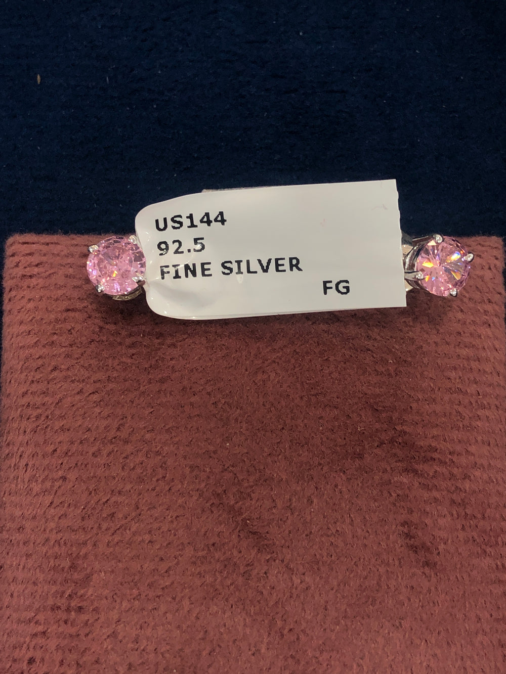 SAME EARRINGS BOX 40