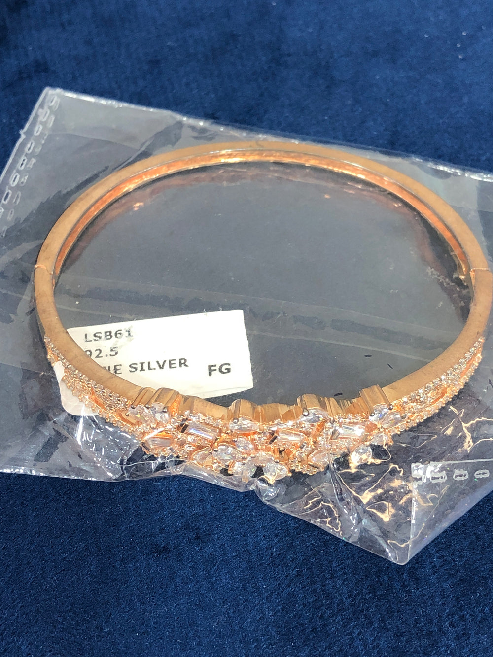 Women's Stiff Bracelet