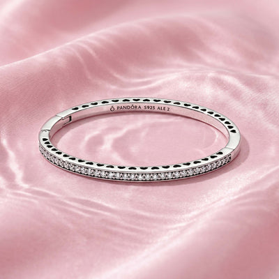 Antique Finish Pavé Zirconia Slim Kada