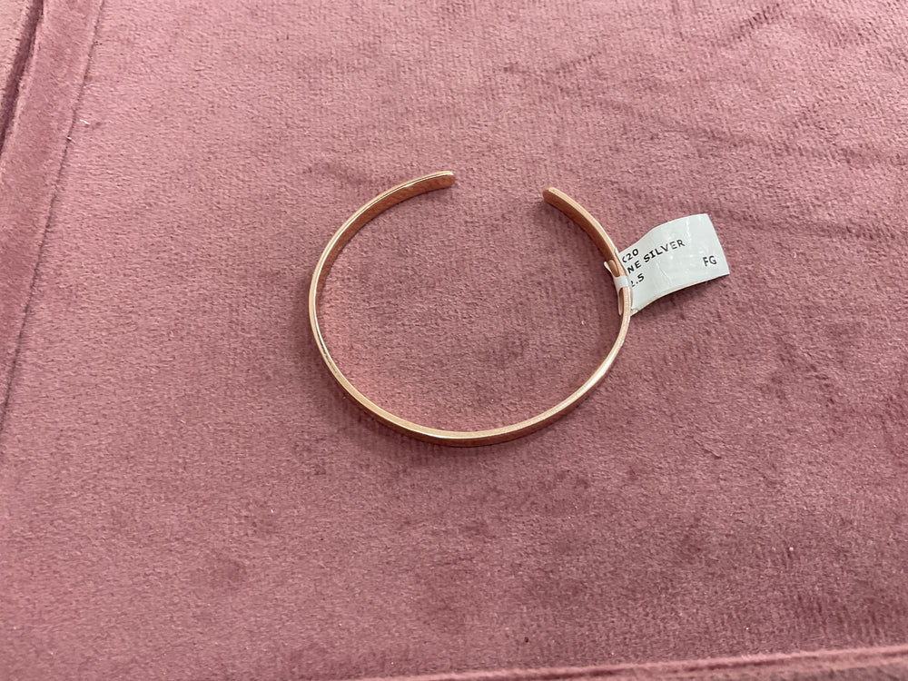 Women's Stiff Bracelet