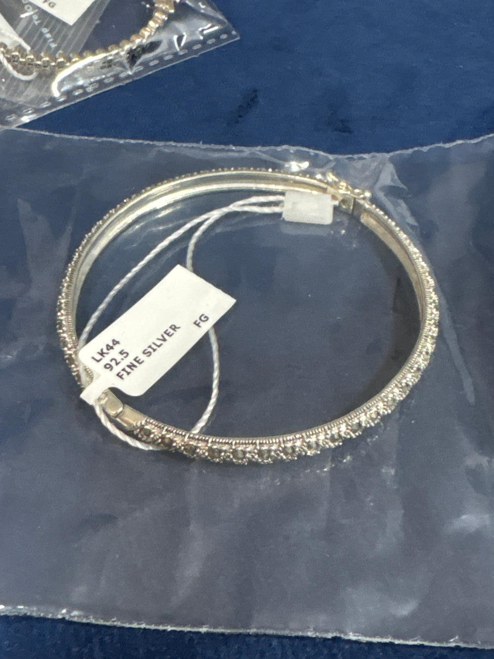 Women's Stiff Bracelet