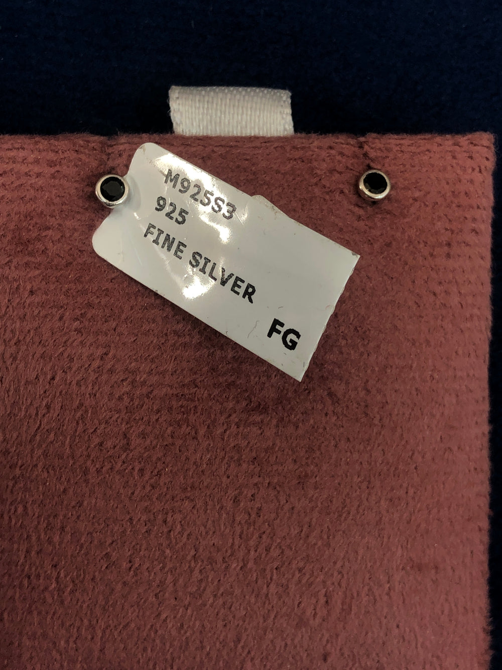 SAME EARRINGS BOX 40