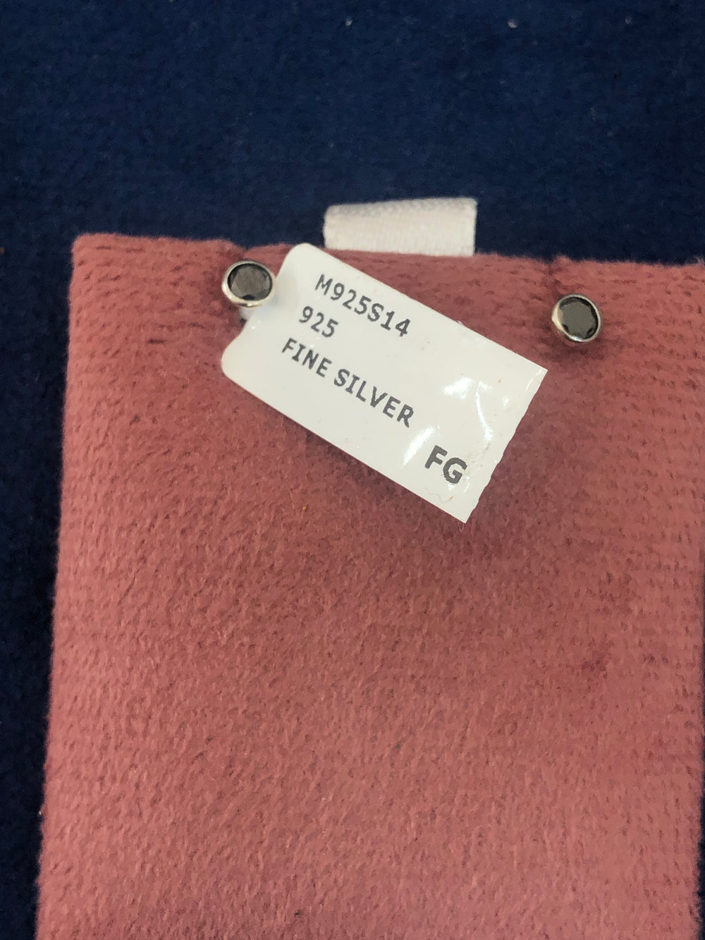 SAME EARRINGS BOX 40