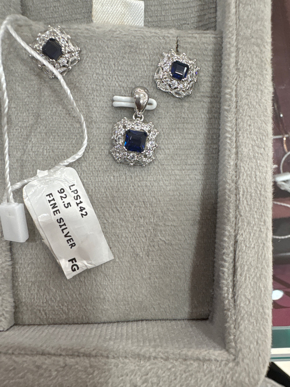 Women's Pendant sets