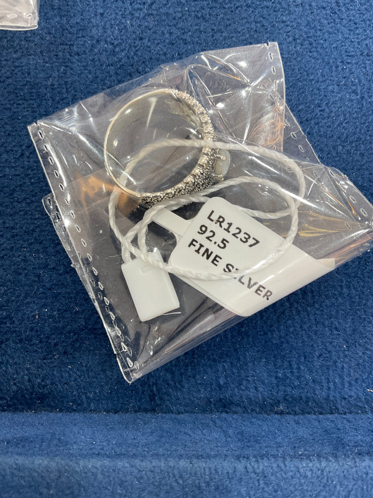 LADIES RING