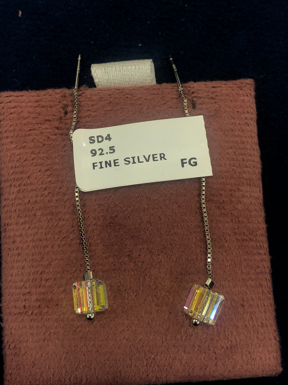 SAME EARRINGS BOX 40