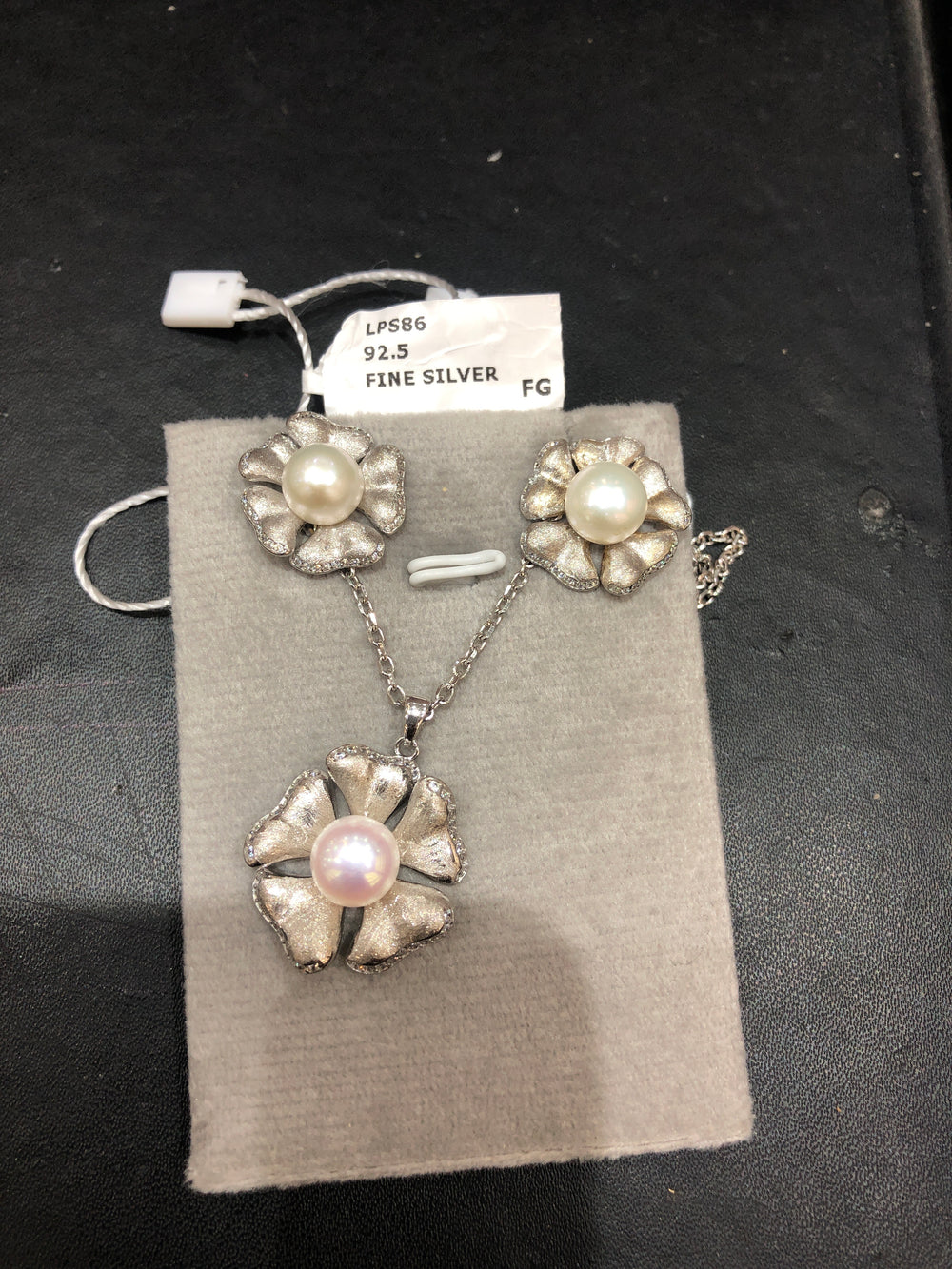 Women's Pendant sets