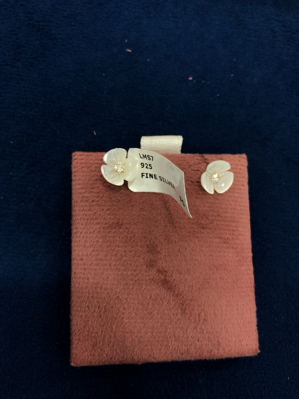 SAME EARRINGS BOX 40