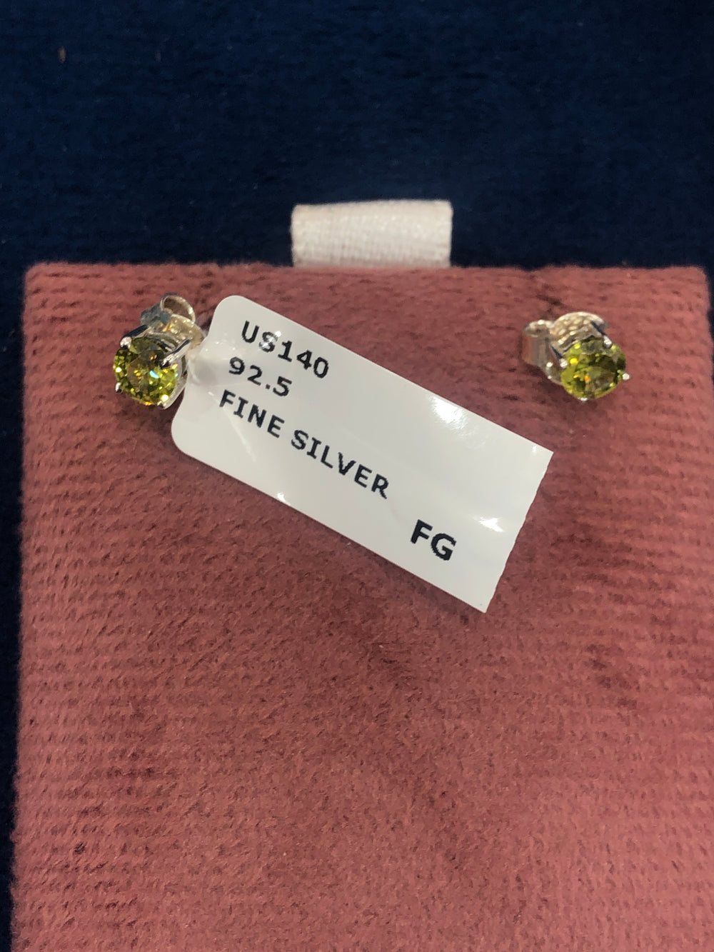 SAME EARRINGS BOX 40