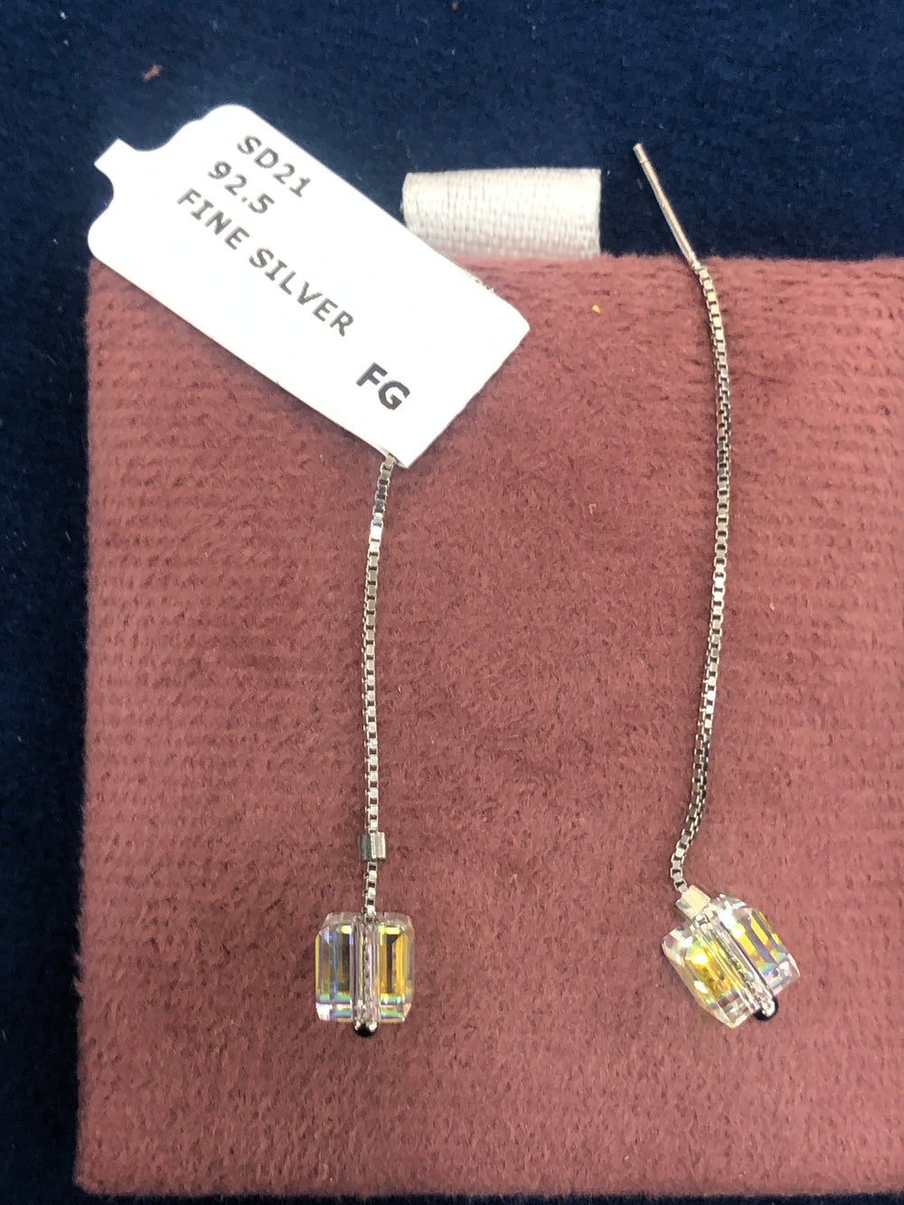 SAME EARRINGS BOX 40