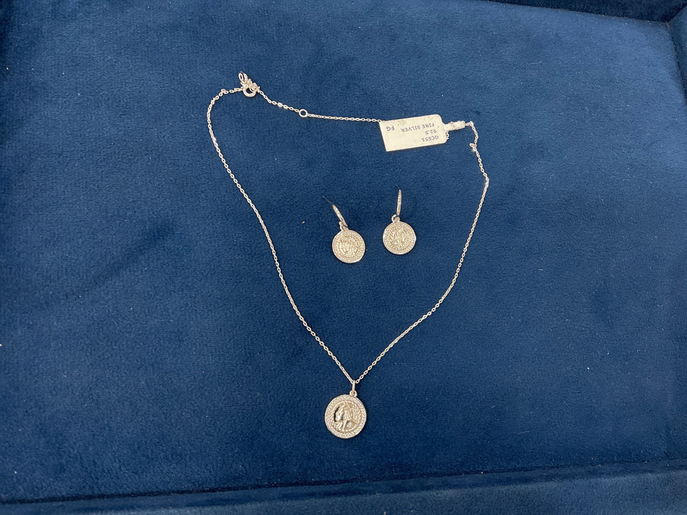WOMEN'S PENDANT SET WITH CHAIN