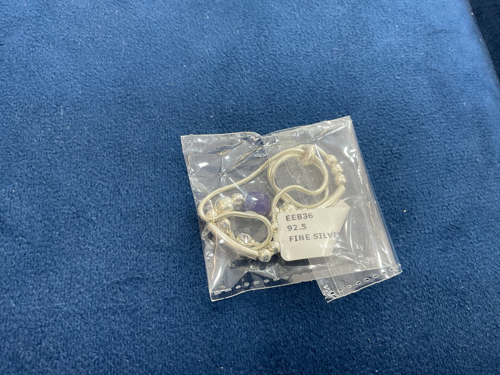 BRACELET WHITE  BOX 44