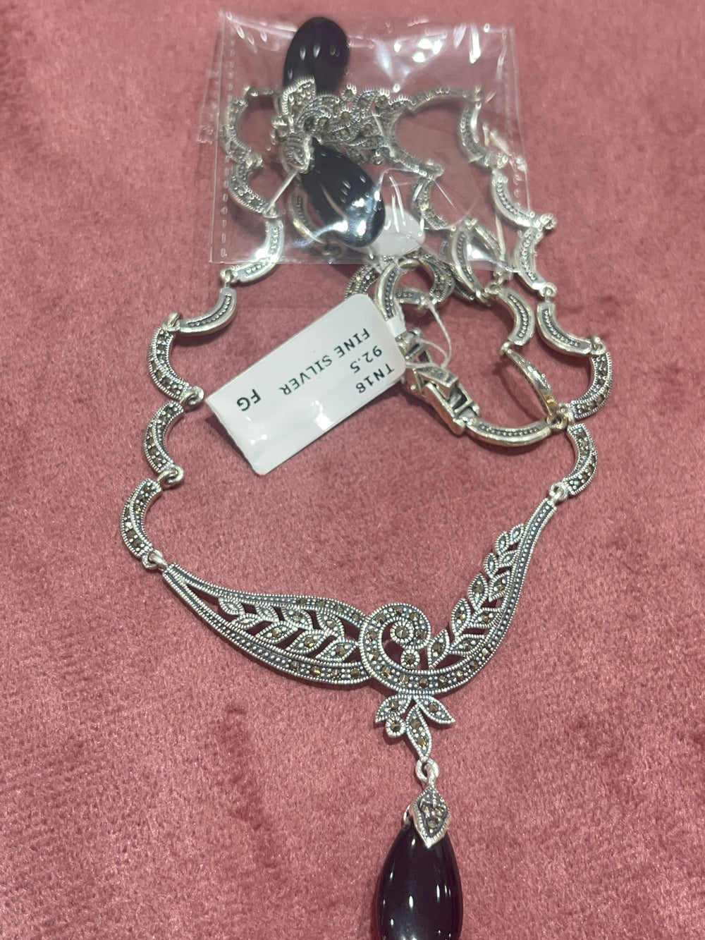 WOMEN'S NECKLACE