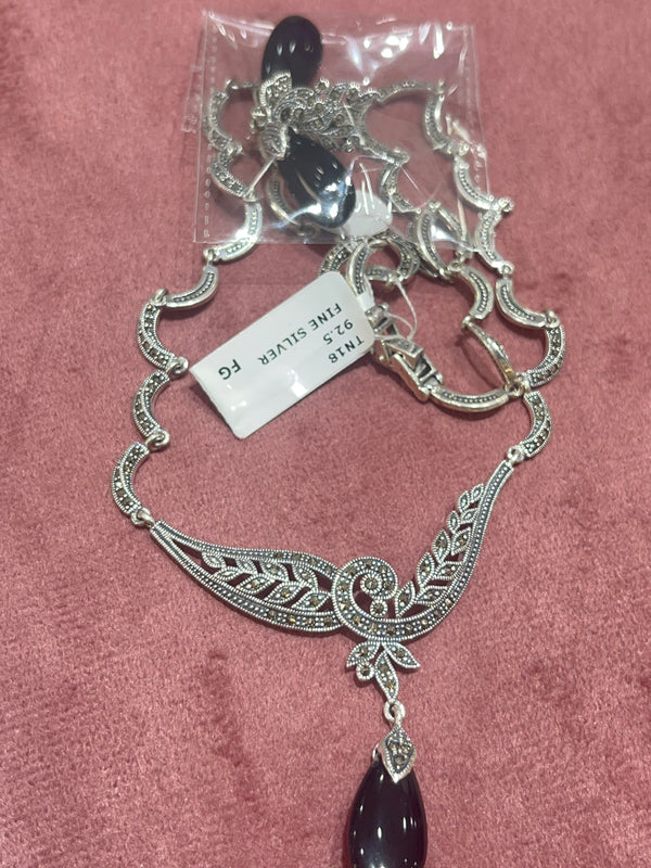 WOMEN'S NECKLACE