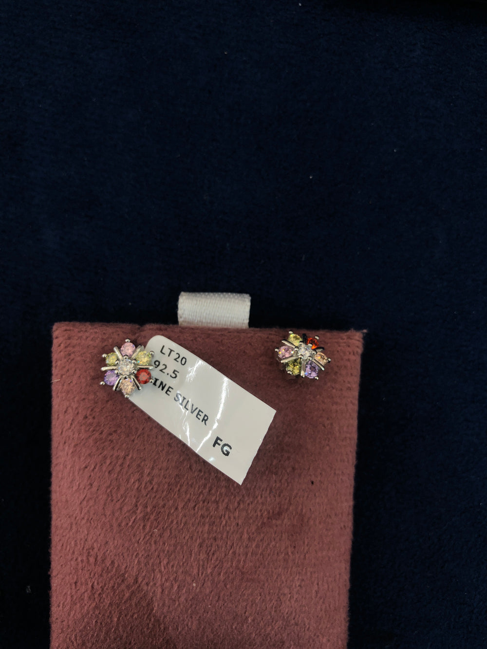 SAME EARRINGS BOX 40