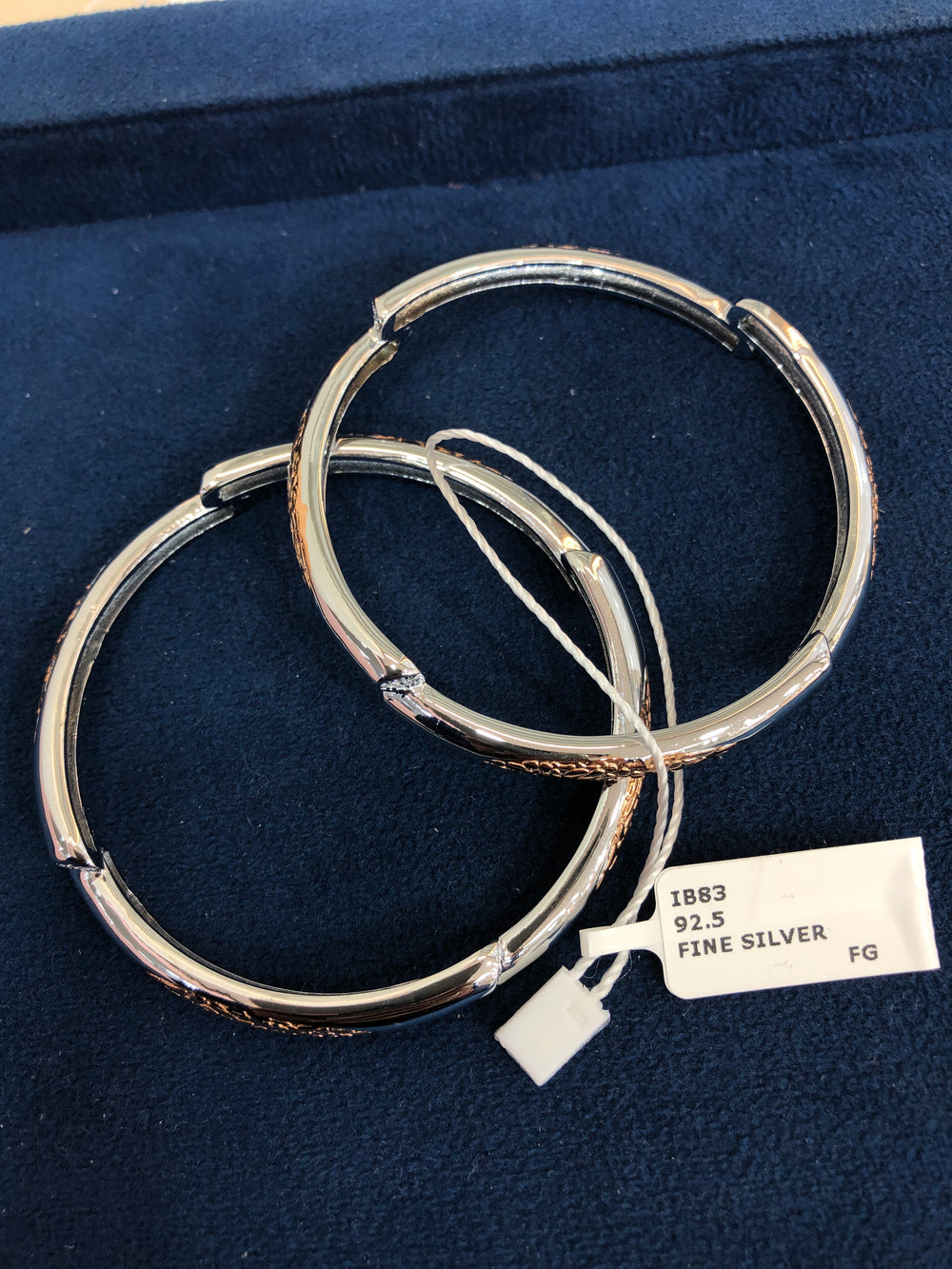 WOMEN'S BANGLES