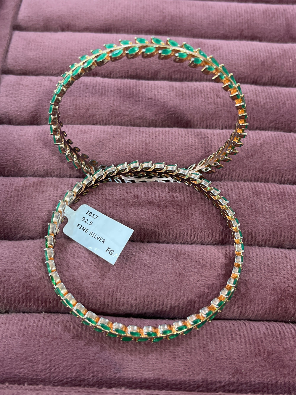 WOMEN'S BANGLES