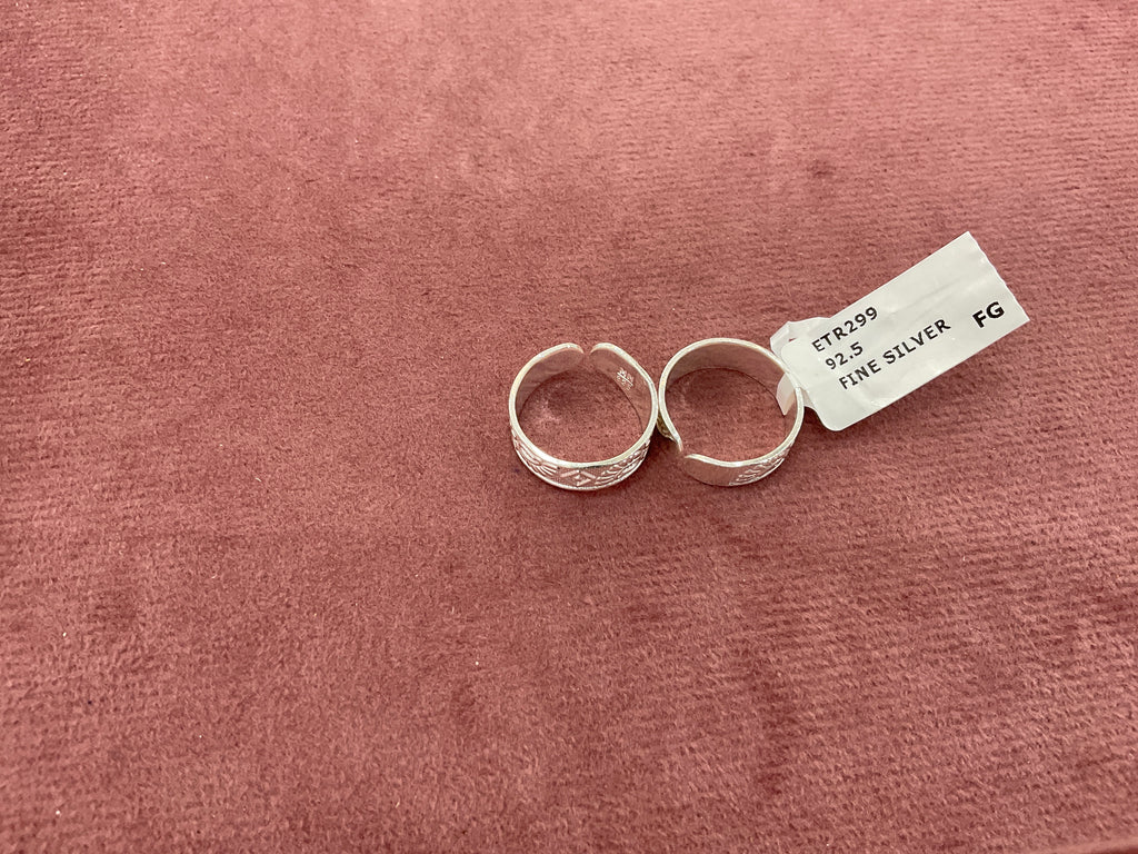 TOE RING WHITE 54