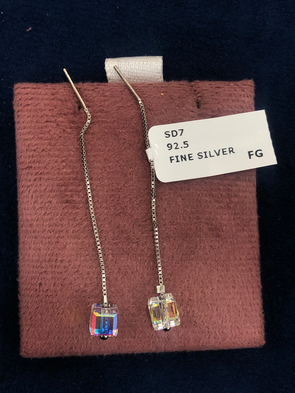 SAME EARRINGS BOX 40