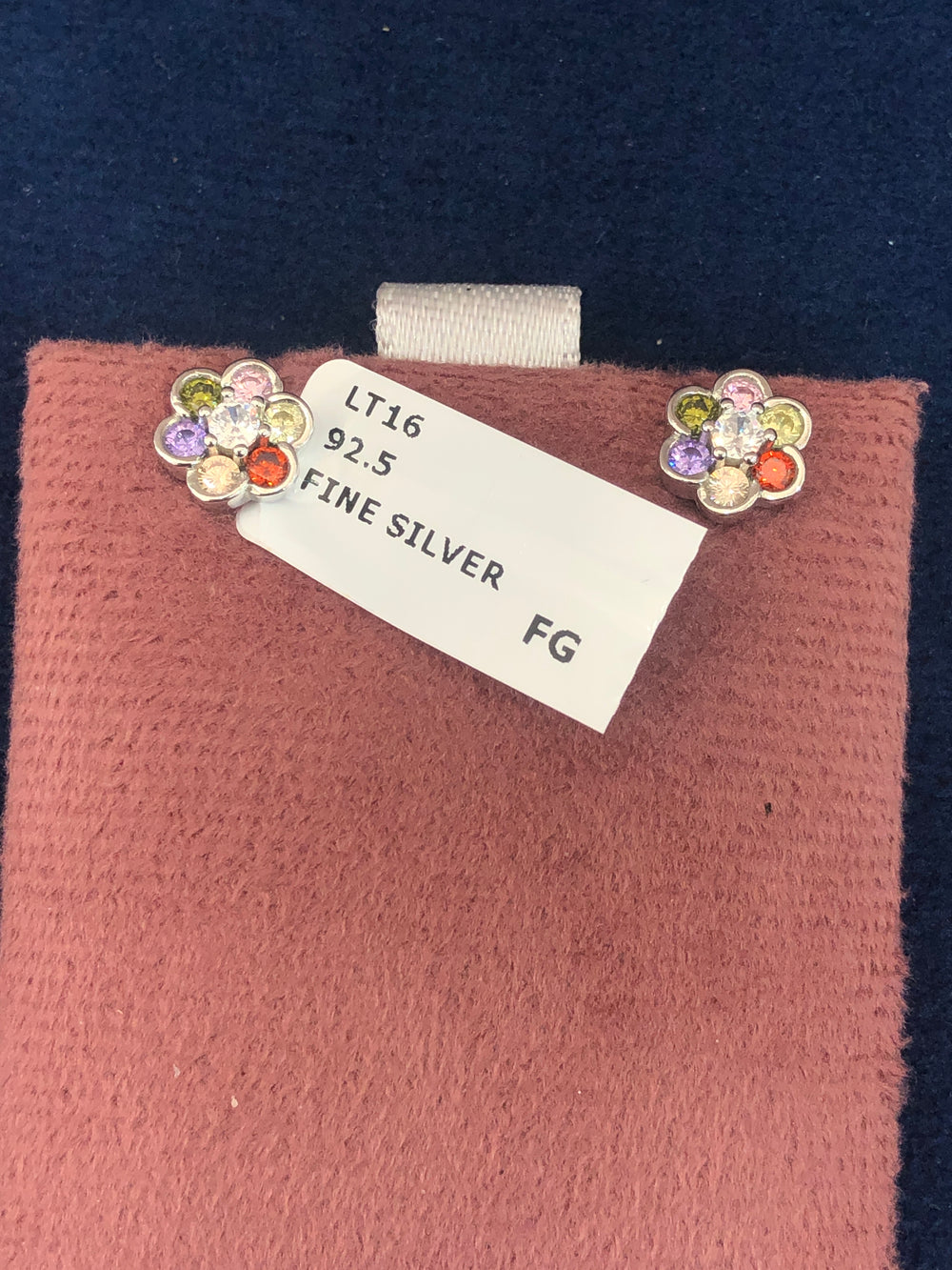 SAME EARRINGS BOX 40