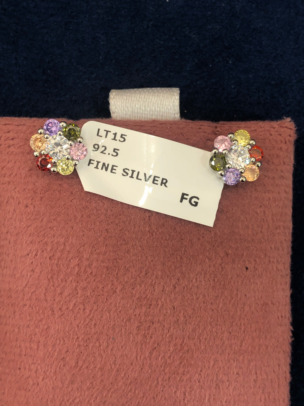 SAME EARRINGS BOX 40