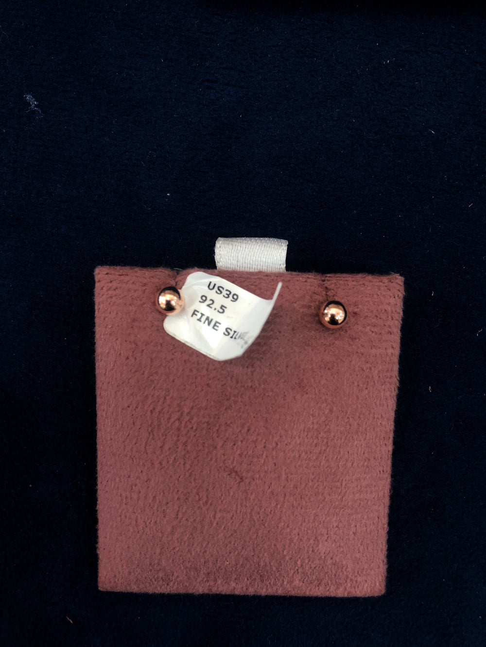 SAME EARRINGS BOX 40