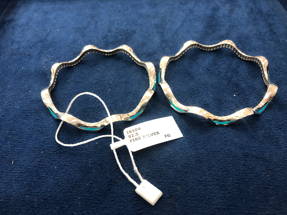 WOMEN'S BANGLES