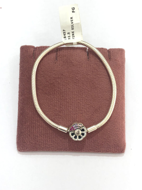 Women's bracelet