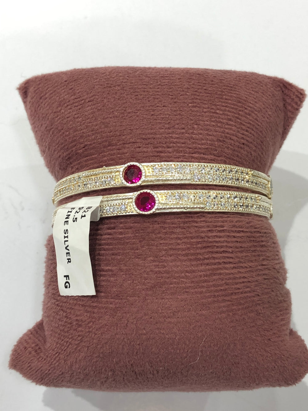 WOMEN'S BANGLES