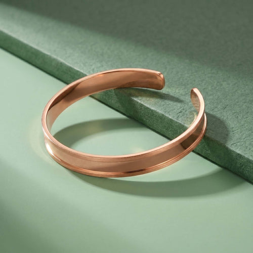 Gilded Ribbed Minimalist Kada