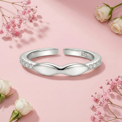 Enchanted Heart Pavé Toe Rings