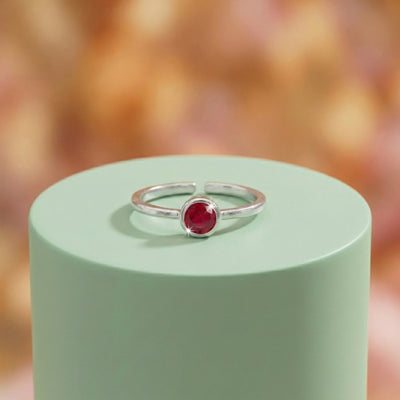 Scarlet Orb Bezel Solitaire  Toe Ring Set
