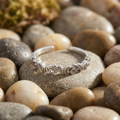 Artisan Scrollwork Oxidized Toe Rings